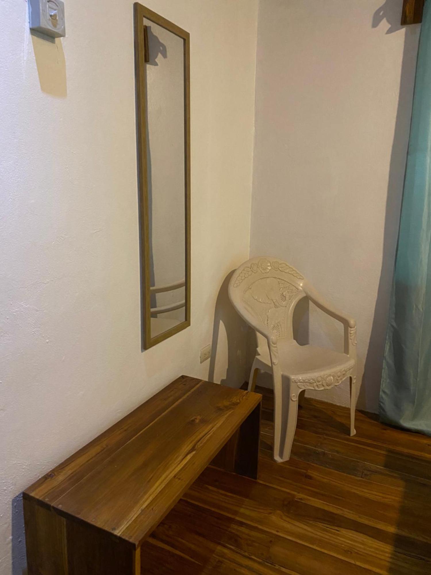 Mauras Tropical Mini Hostel & Tours Paquera Exterior photo